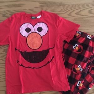 Men’s Elmo pajamas nwot